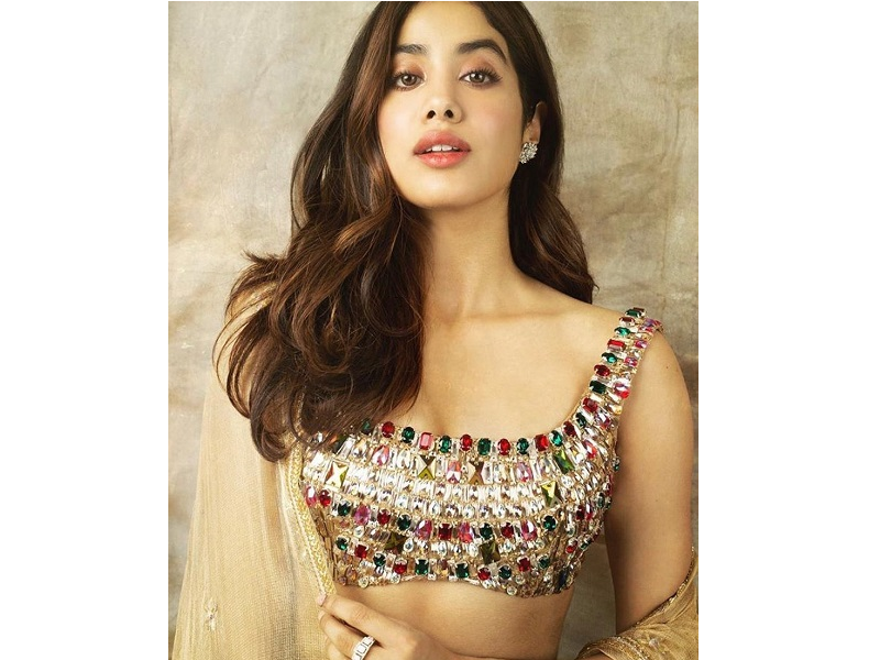 Janhvi Kapoor Looks Ethereal In Traditional 9862